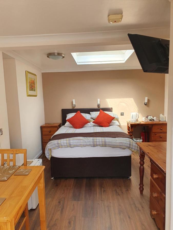 Penryn Guest House, Ensuite Rooms, Free Parking And Free Wifi Stratford-upon-Avon Exterior photo