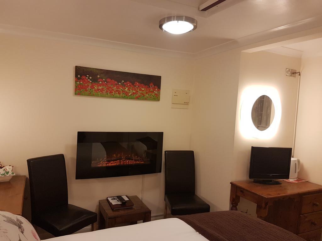 Penryn Guest House, Ensuite Rooms, Free Parking And Free Wifi Stratford-upon-Avon Exterior photo