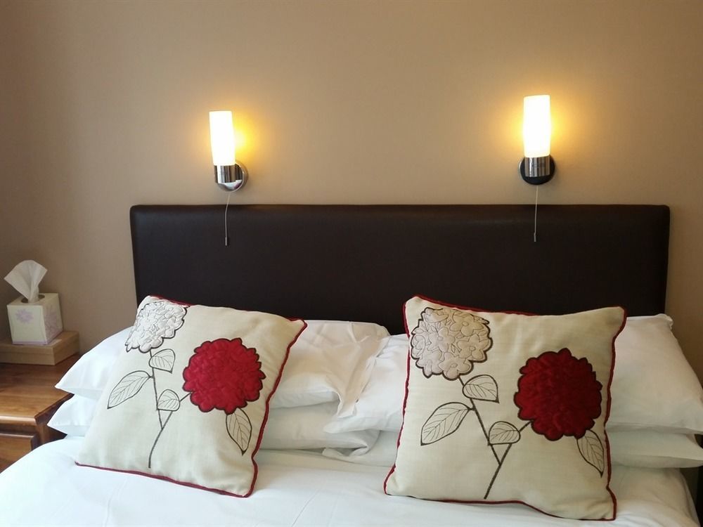 Penryn Guest House, Ensuite Rooms, Free Parking And Free Wifi Stratford-upon-Avon Exterior photo